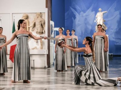 Milánó 2026 – Fellobbant a láng Olümpiában