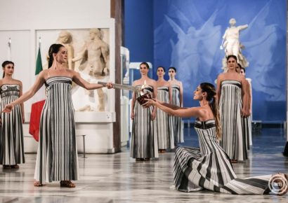 Milánó 2026 – Fellobbant a láng Olümpiában