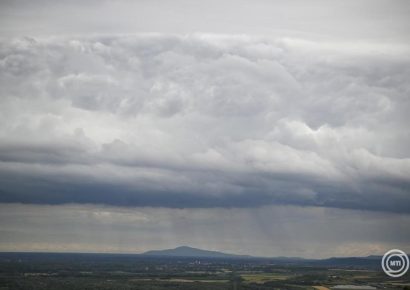Folytatódik az enyhe, de felhős, borult idő a hétvégén is