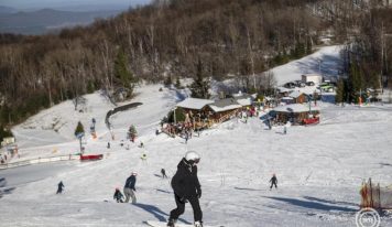 Napi 870 forint körüli átlagos utasbiztosítási díjjal számolhatnak a síelők az idei szezonban