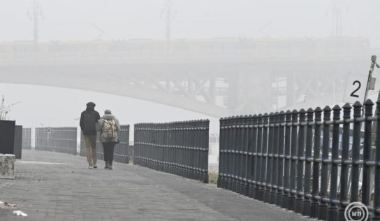 Borult, párás, de enyhe idő várható december első hétében