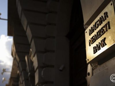 Figyelem! SMS-csalók élnek vissza a Magyar Nemzeti Bank nevével