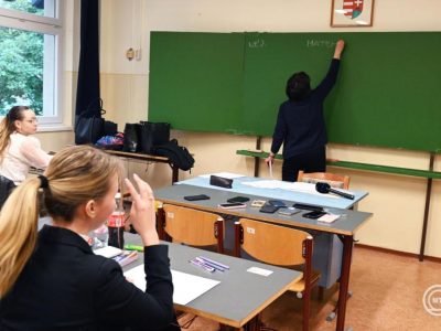 Jövőre 936 ezer forint lesz a pedagógus-átlagfizetés