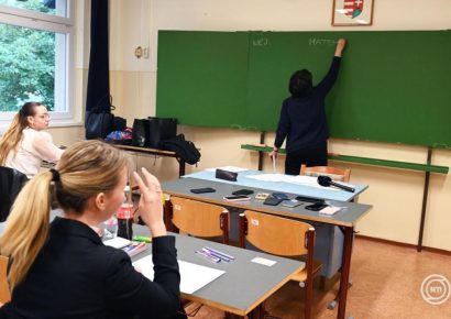 Jövőre 936 ezer forint lesz a pedagógus-átlagfizetés